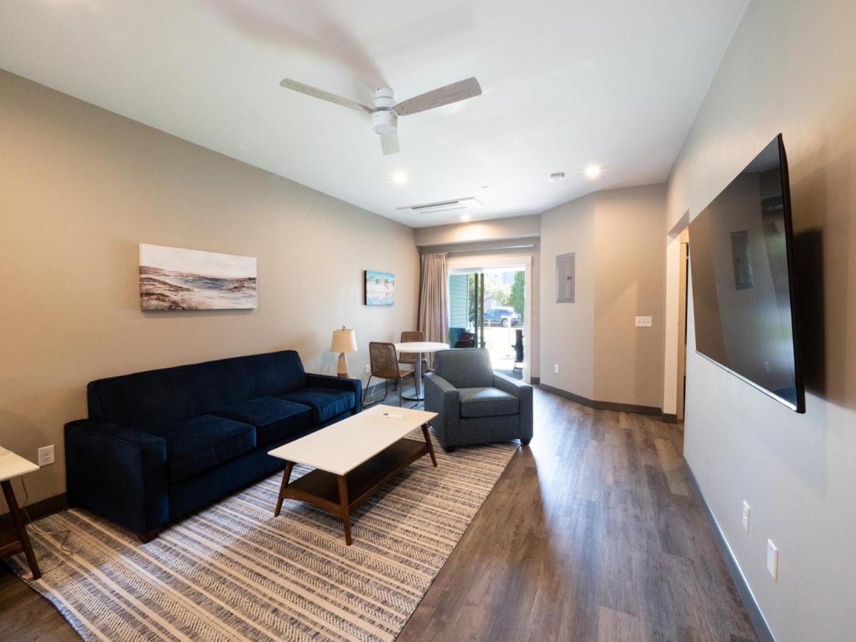 Long Beach Suites Gloucester Exteriér fotografie